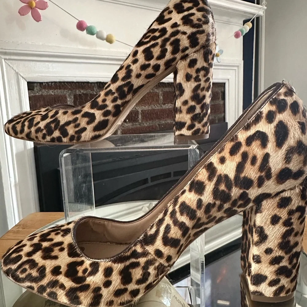 Sam Edelman eye catching